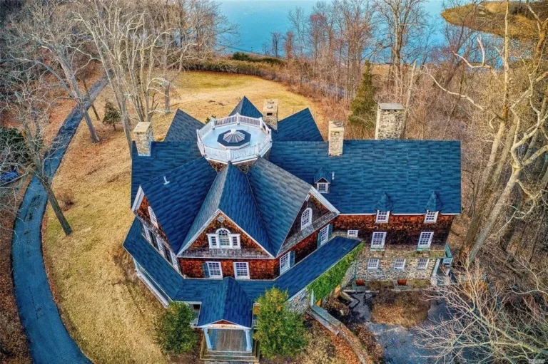 1895 New York Mansion Designed by Famous Architect With 16 Bedrooms & Water Views