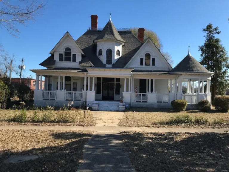 7,887 Sq Ft George Barber Designed Victorian Mansion Lists For Just $129,900!