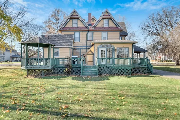 1893 Warren McCray House With 5,000 Sq Feet & Amazing Stain Glass Lists At $170,000!