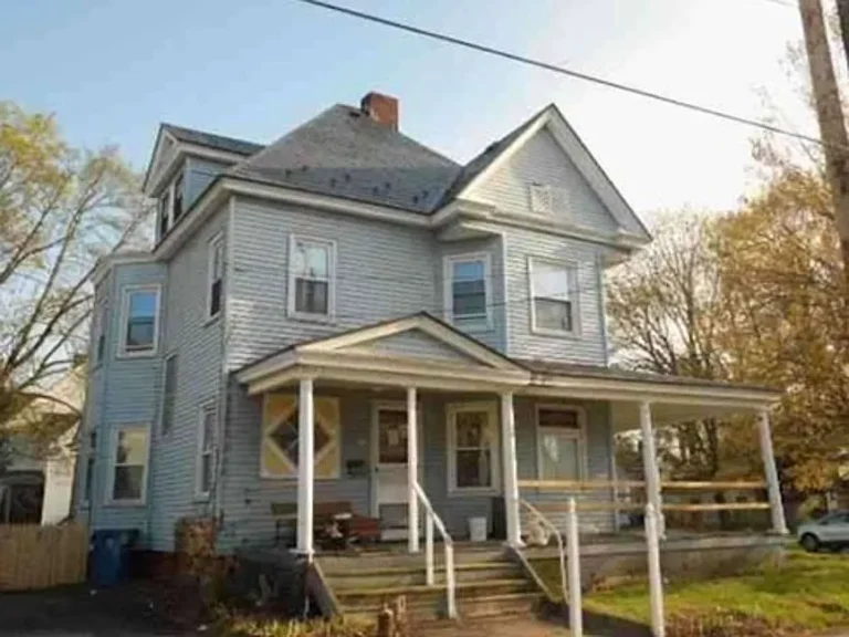 1900 Colonial Cash Auction Opportunity – Est. $160,000