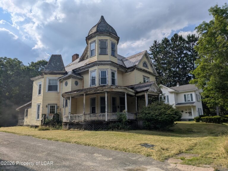 Under $30 a Square Foot: This Massive 1900 Pennsylvania Victorian is the Ultimate $95K Blank Canvas