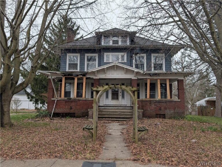 The Quaker Road Estate: 1880 Country Historic Treasure on 1 Acre | $145,000