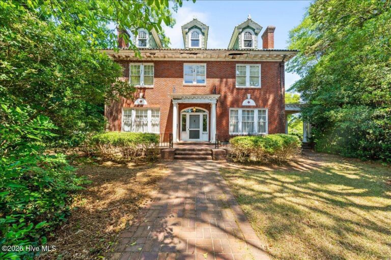 1925 Historic Landmark | $170,000