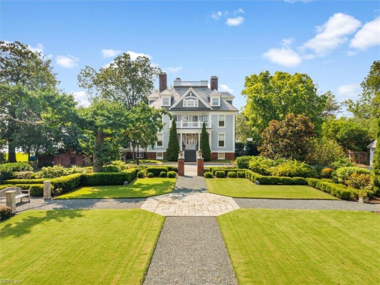 Harborfront Grandeur 1900: 7 Bedrooms & 8.5 Bathrooms on 1.23 Acres
