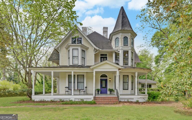 Gilded Age Character: 5-Bedroom home, 9 Fireplaces | $485,000