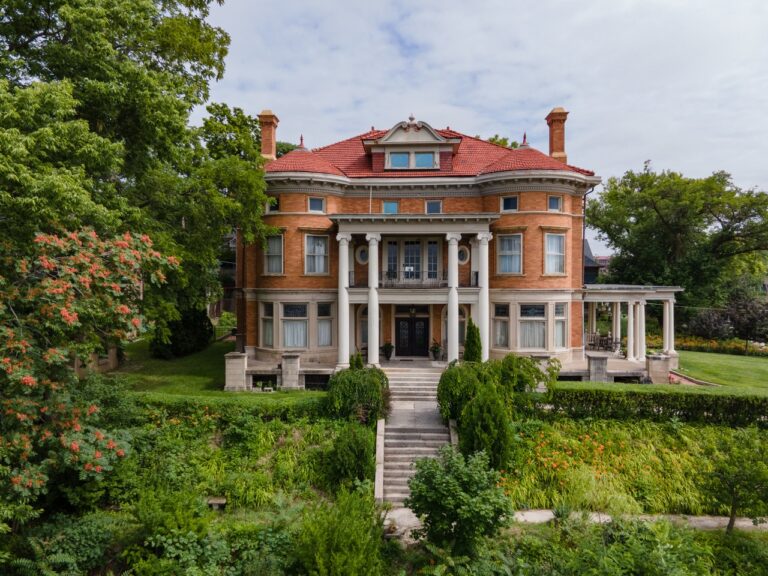 The Overview Mansion: 1901 – Offered at $499,900