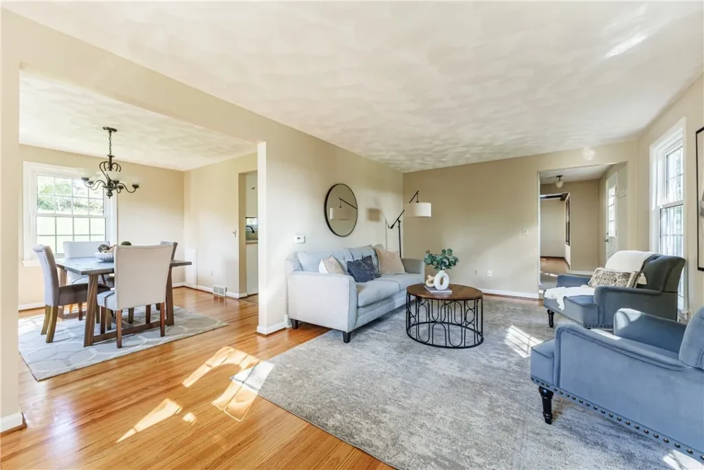 Brokered by Howard Hanna - Fairport (585) 223-9000