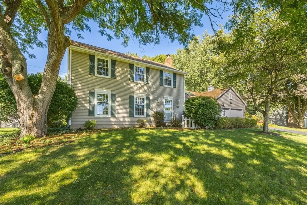 Brokered byHoward Hanna - Fairport
(585) 223-9000