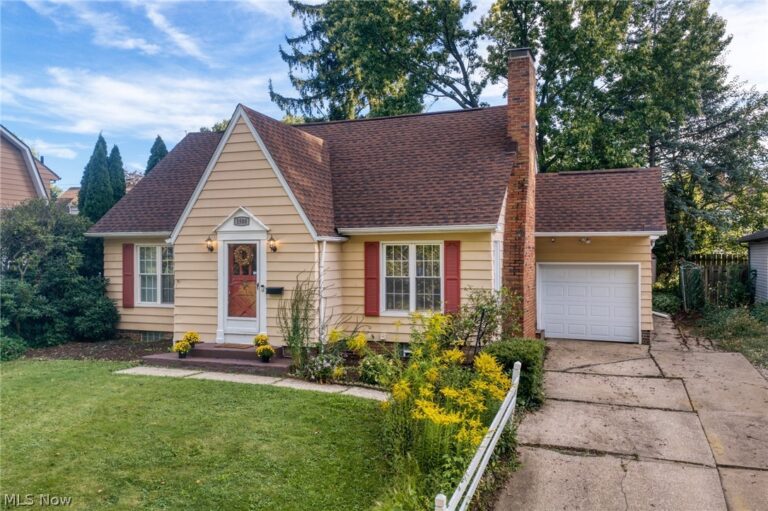 Classic Post-War Character: 1949  | $185,000
