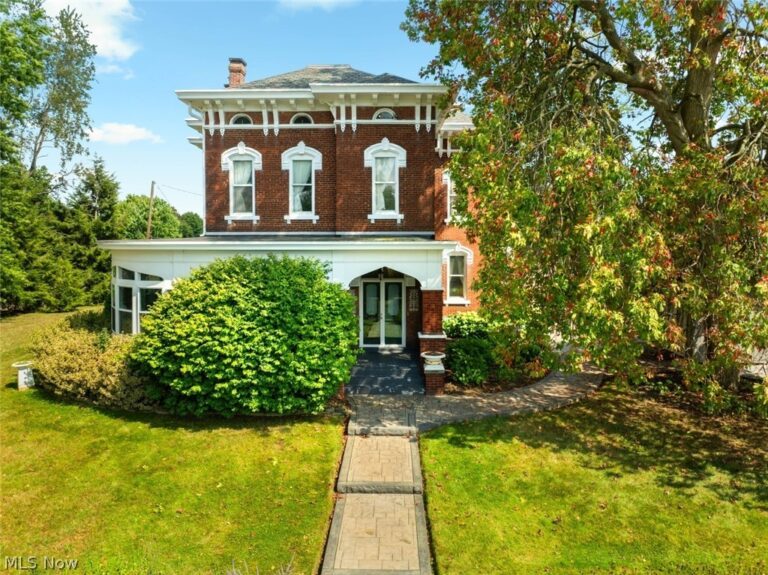 National Register 1880 Italianate Estate | $389,900