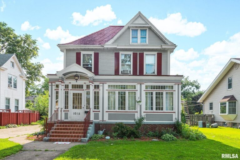 Turn-of-the-Century Craftsmanship: Historic Home 1897| $144,900