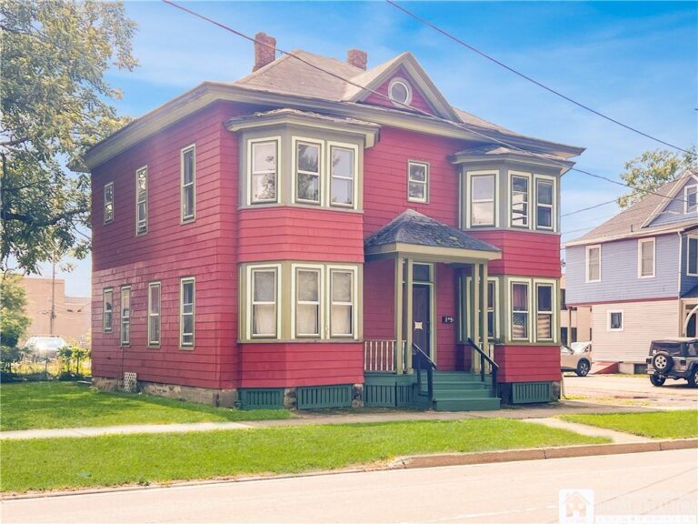 High-Yield Downtown Multi-Family Play: 1950 Quadplex – Offered at $119,000