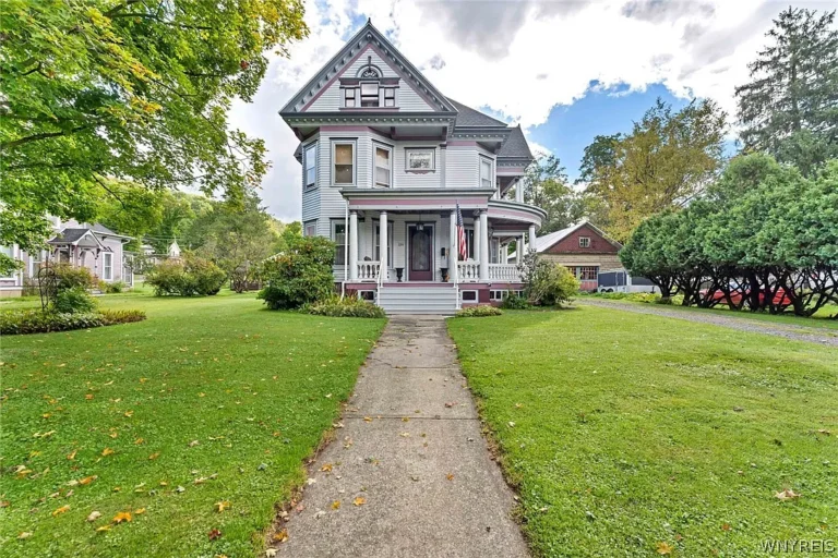 A Beautifully Preserved Victorian With Oak Details and Two Cozy Fireplaces