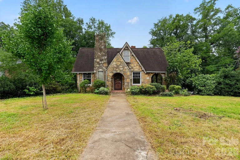 This 1935 Brick-and-Stone Home in Hickory Is Asking $199,910