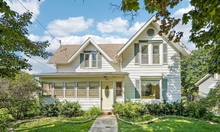 A Well-Proportioned 1900 Home with Room to Make It Your Own