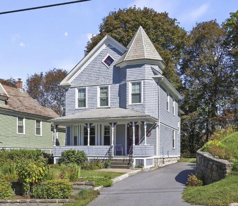 The Retro Kitchen Is One of the Best Surprises Inside This $294,900 Victorian